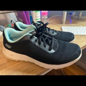 Sketchers Go Walks Women Size 8